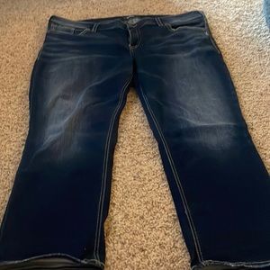Silver jeans co elyse capri size 20